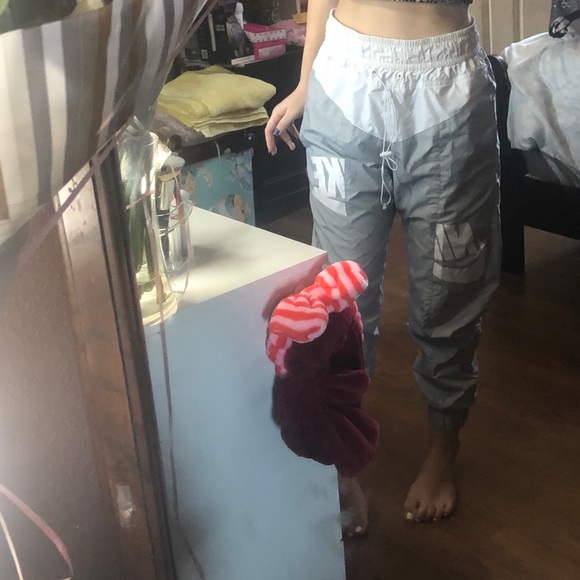 SOLD Women’s Nike Joggers - Picture 1 of 7